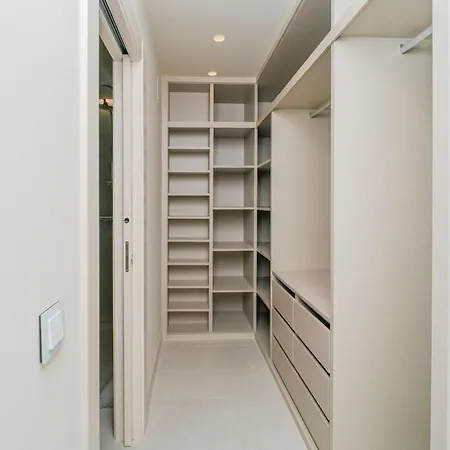 Daire Beautiful Velaya Beachfront 2 Bedrooms Rdr496 *