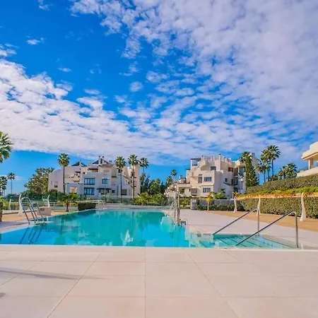 Beautiful Velaya Beachfront 2 Bedrooms Rdr496 *