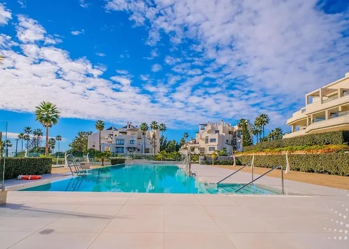 Beautiful Velaya Beachfront 2 Bedrooms Rdr496 *