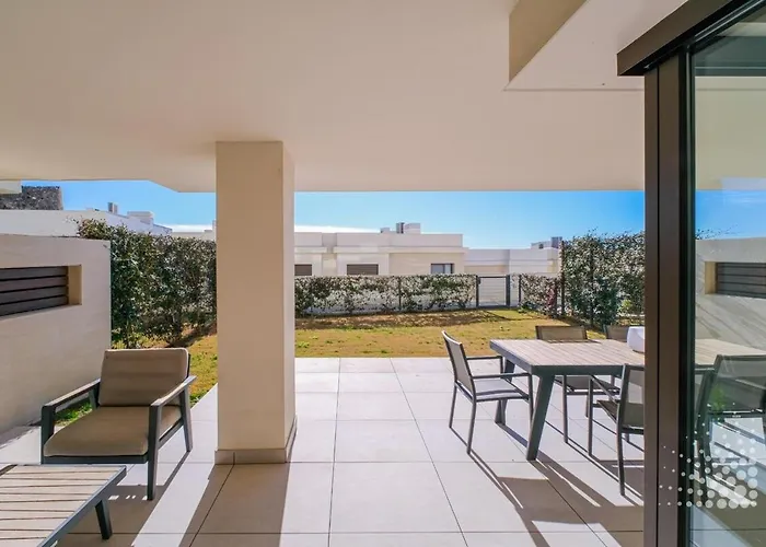 Beautiful Velaya Beachfront 2 Bedrooms Rdr496