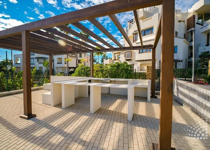 Apartment Beautiful Velaya Beachfront 2 Bedrooms Rdr496 *