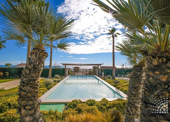 Beautiful Velaya Beachfront 2 Bedrooms Rdr496 Estepona